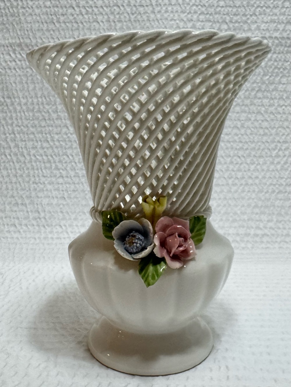 Vintage White Ceramic Lattice Flower Vase with Pink and Blue Accents